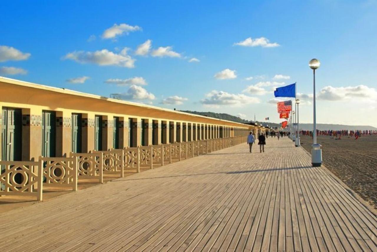 Echappee Chic - Balcon - 150 M Casino Deauville & Plage المظهر الخارجي الصورة